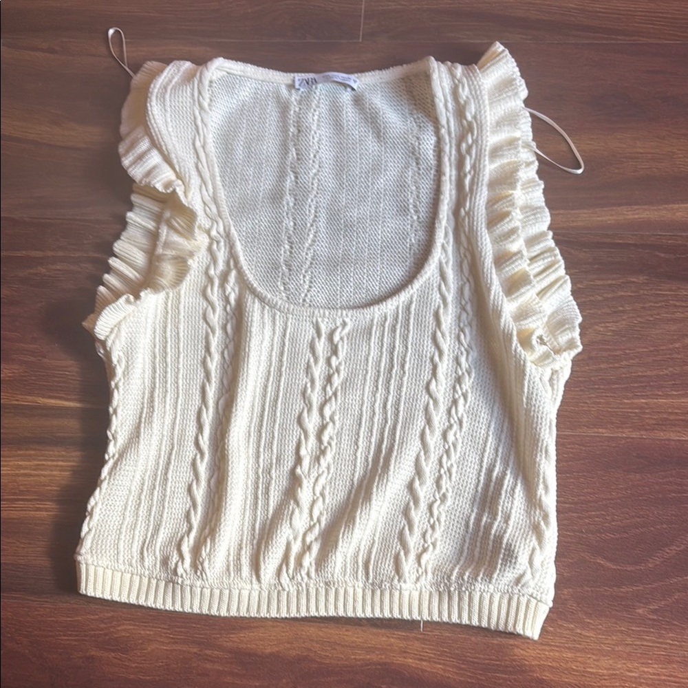 🍁END of Season SALE🍁Zara Cream Knit Ruffle Sleeveless Tank Top Size Large